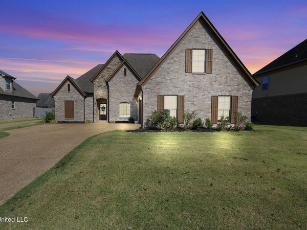 1098 S Broadwing Circle, Olive Branch, MS 38654