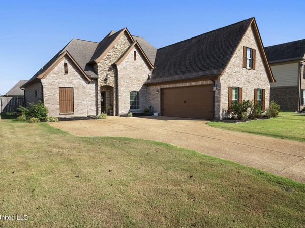 1098 S Broadwing Circle, Olive Branch, MS 38654