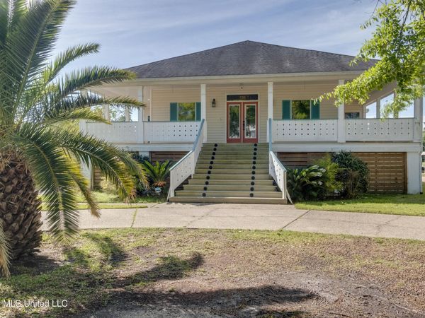 730 Live Oak Drive, Biloxi, MS 39532