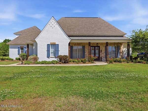 180 Crossview Place, Brandon, MS 39047