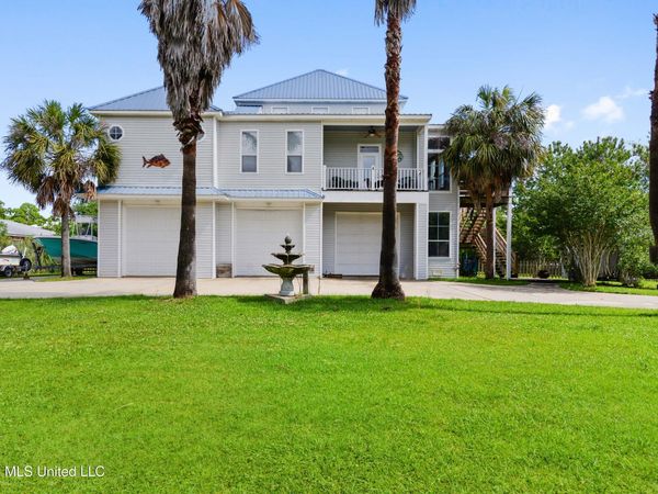 4020 Nineteenth Street, Bay Saint Louis, MS 39520