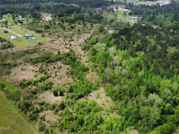 6201 Wesley Powell Road, Lucedale, MS 39452