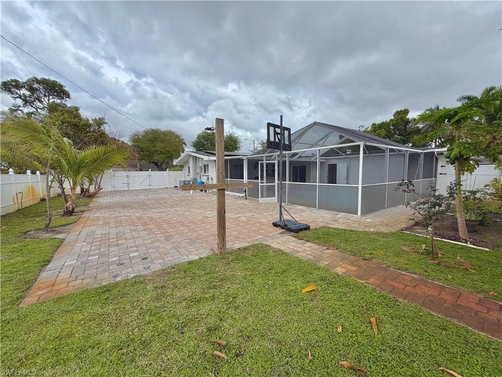 1821 Winkler Ave , Fort Myers, FL 33901 Photo