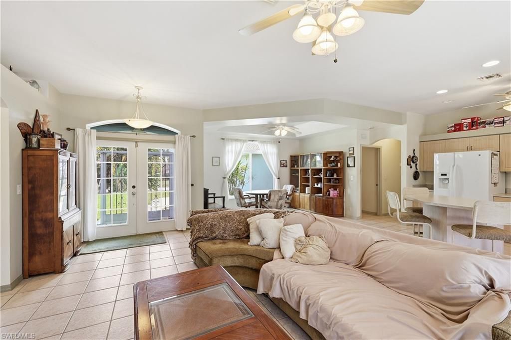 218 SE 2nd Ave, Cape Coral, FL 33990 Photo