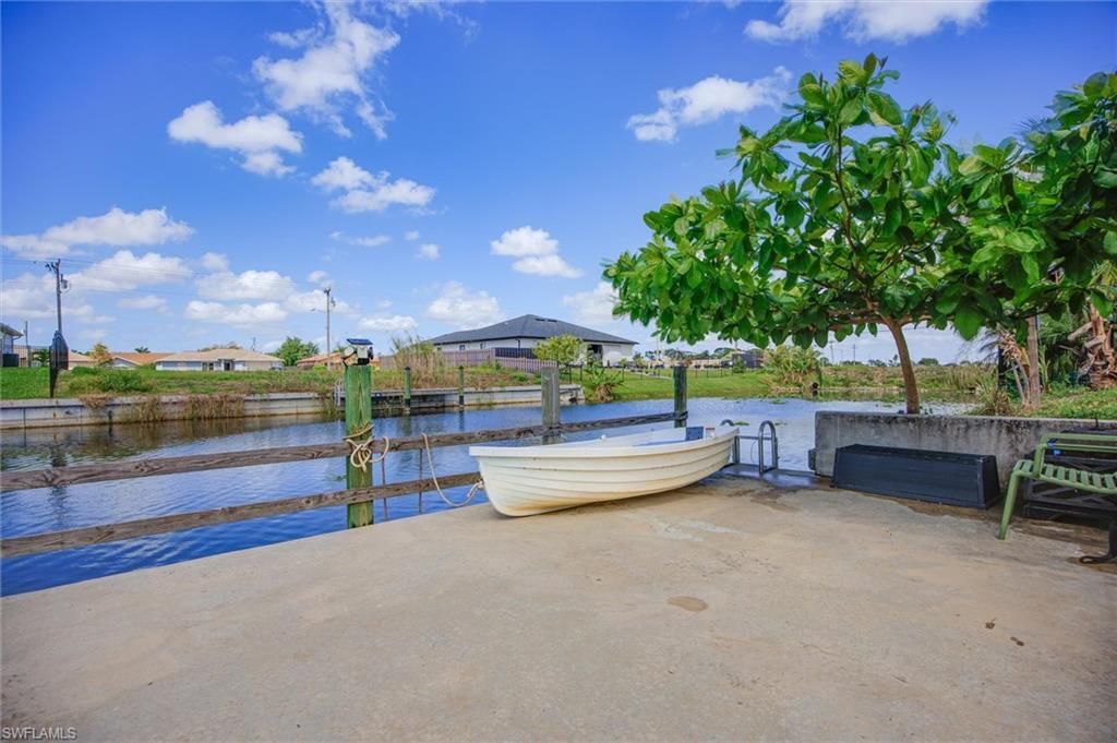 220 NE 8th Pl, Cape Coral, FL 33909 Photo