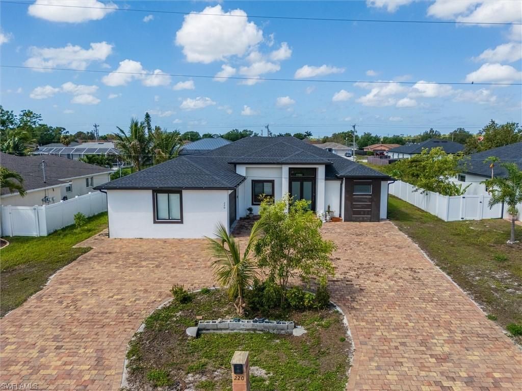 220 NE 8th Pl, Cape Coral, FL 33909 Photo