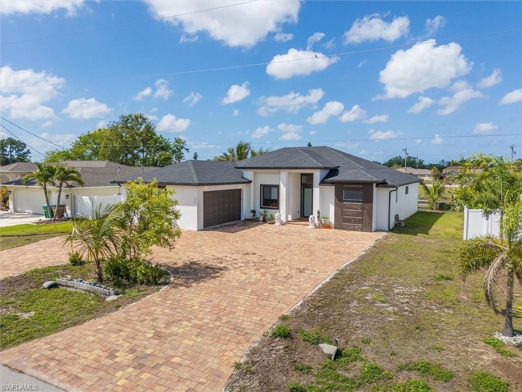 220 NE 8th Pl, Cape Coral, FL 33909 Photo