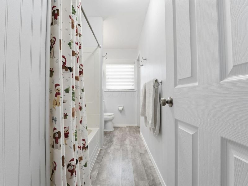 5584 Newport Court , Columbus, OH 43232 Photo 15