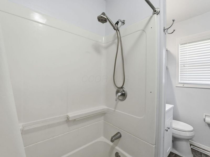 5584 Newport Court , Columbus, OH 43232 Photo 18