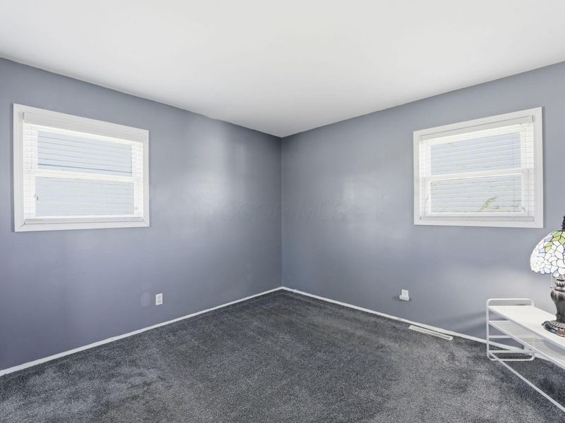 5584 Newport Court , Columbus, OH 43232 Photo 19