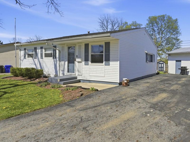 5584 Newport Court , Columbus, OH 43232 Photo 2