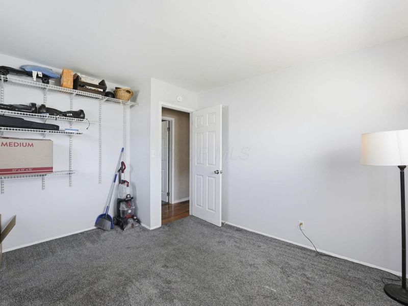 5584 Newport Court , Columbus, OH 43232 Photo 21