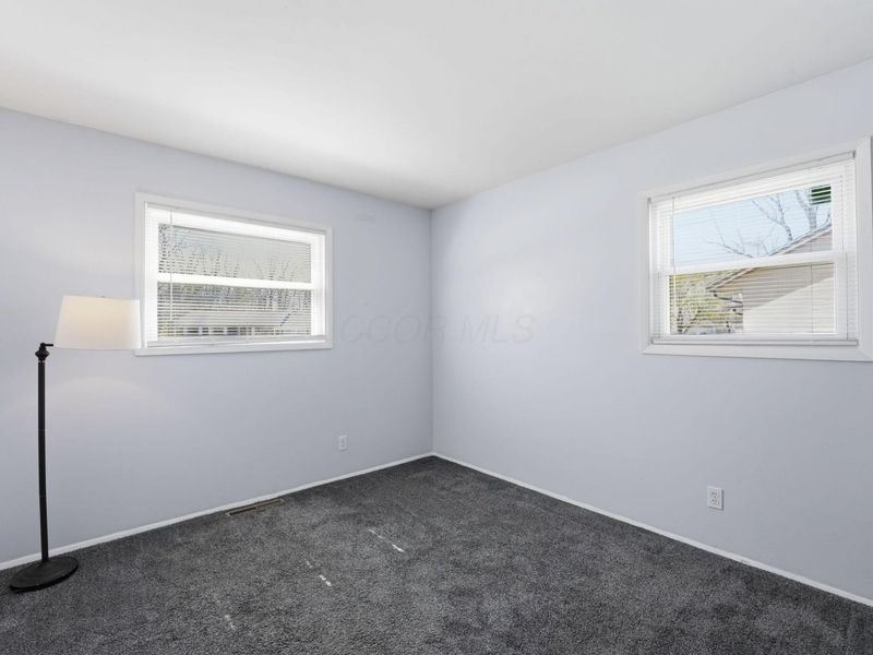 5584 Newport Court , Columbus, OH 43232 Photo 23