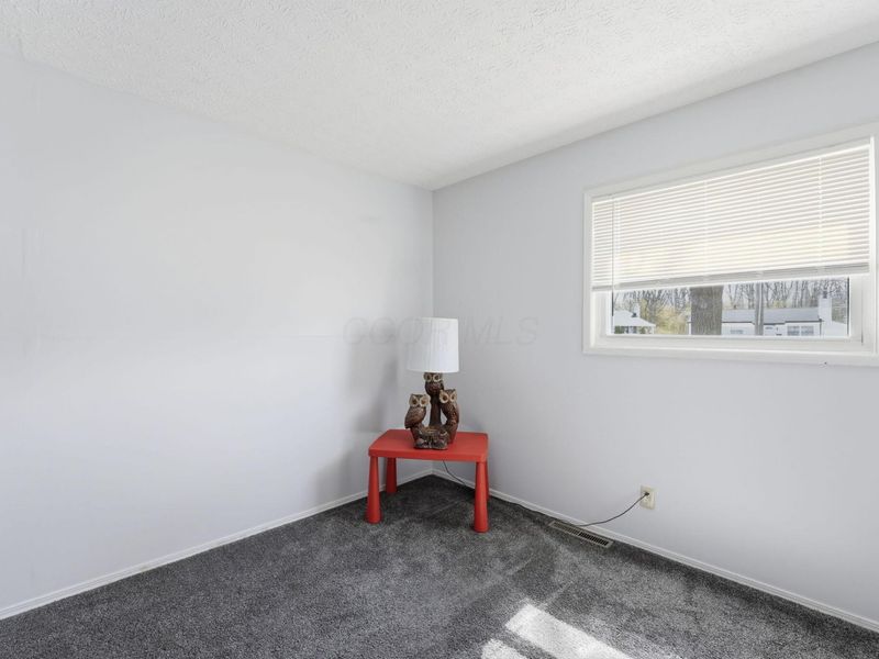 5584 Newport Court , Columbus, OH 43232 Photo 24