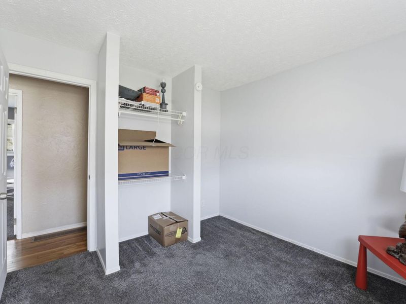 5584 Newport Court , Columbus, OH 43232 Photo 25