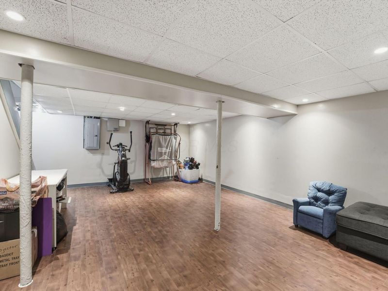 5584 Newport Court , Columbus, OH 43232 Photo 28