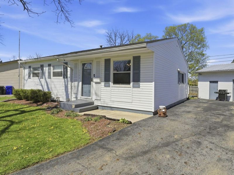 5584 Newport Court , Columbus, OH 43232 Photo 3