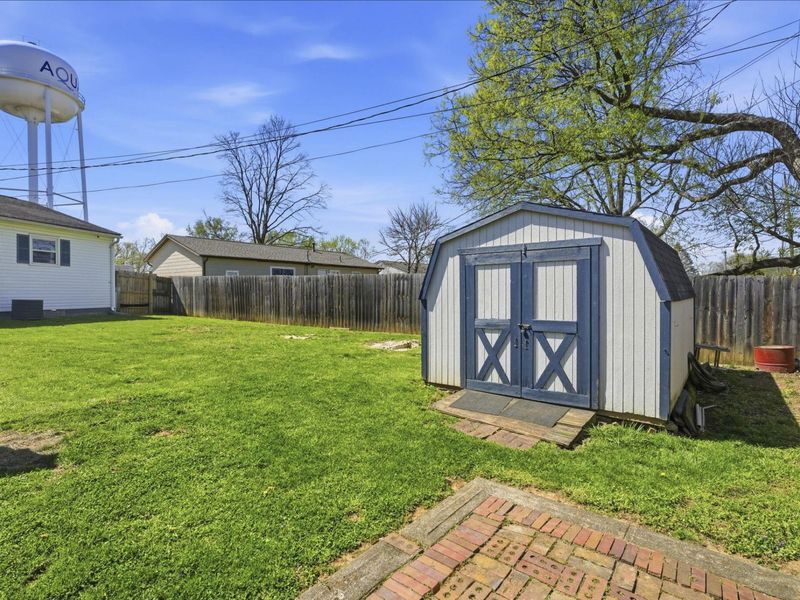 5584 Newport Court , Columbus, OH 43232 Photo 30