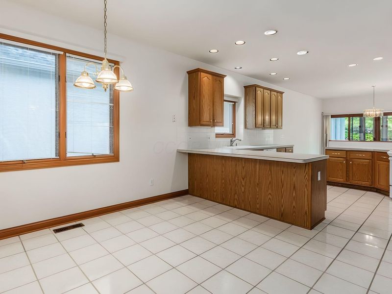 824 Katherines Ridge Lane, Columbus, OH 43235 Photo 16