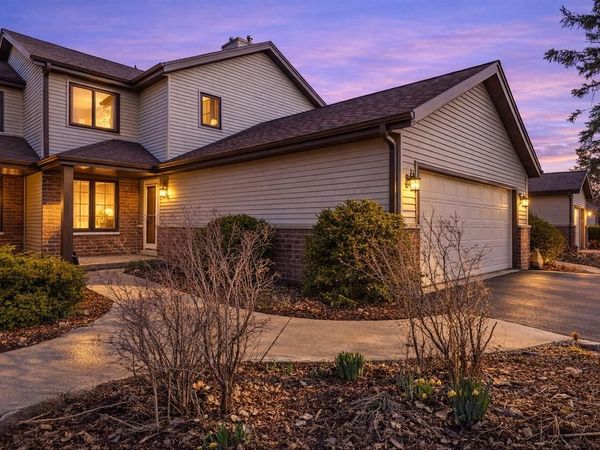 8107 S Legend DRIVE, Franklin, WI 53132