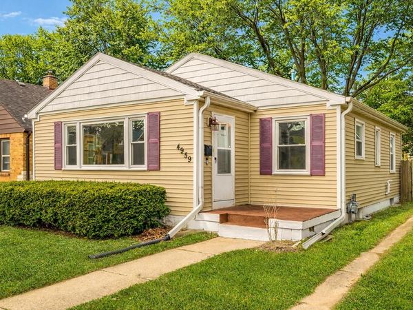 4959 N Berkeley BOULEVARD, Whitefish Bay, WI 53217