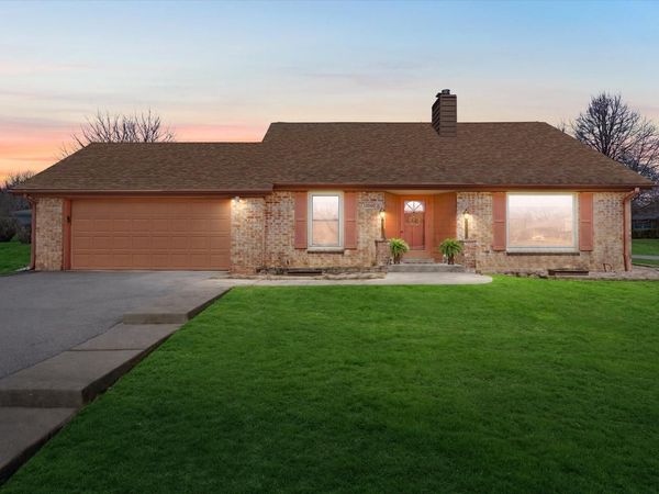 12640 W Wilbur DRIVE, New Berlin, WI 53151