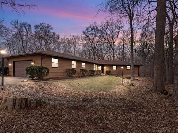 W275S4411 Green Country ROAD, Waukesha, WI 53189