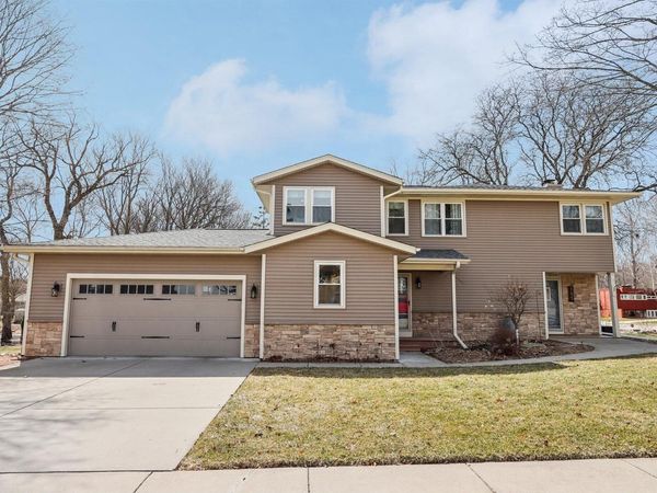 155 Concord LANE, West Bend, WI 53095