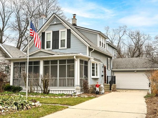 8205 Chestnut STREET, Wauwatosa, WI 53213