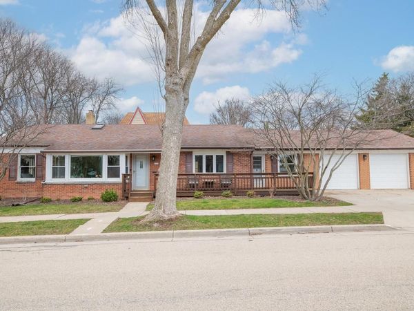 8330 W Meinecke AVENUE, Wauwatosa, WI 53213