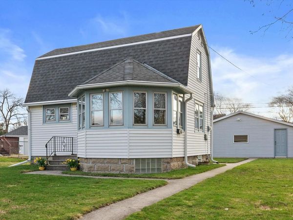 3318 S 98th STREET, Milwaukee, WI 53227