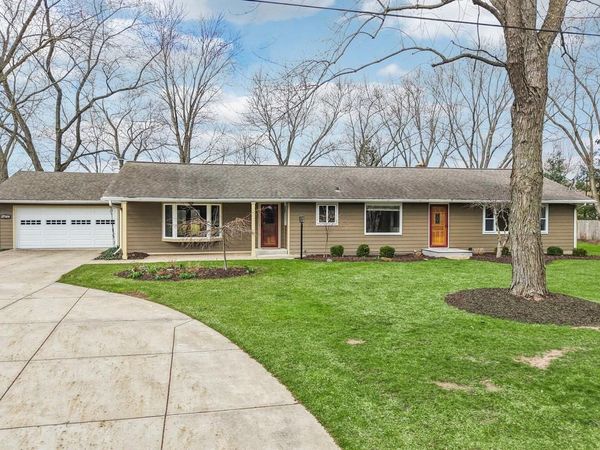 1433 N Golden Lake ROAD, Summit, WI 53066