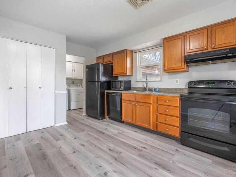 1616 Daniel Court, Middletown, OH 45044 Photo 4