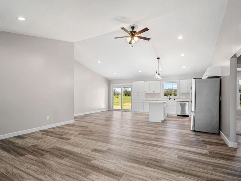 116 Black Hawk Drive, Franklin Twp, OH 45171 Photo 4