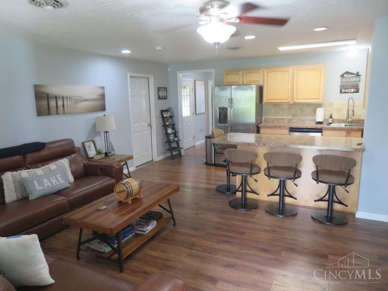 6942 Mountain View Drive, Paint Twp, OH 45133 Photo 12