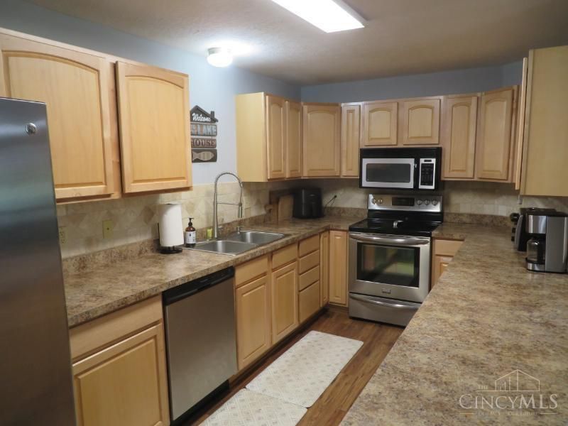 6942 Mountain View Drive, Paint Twp, OH 45133 Photo 16