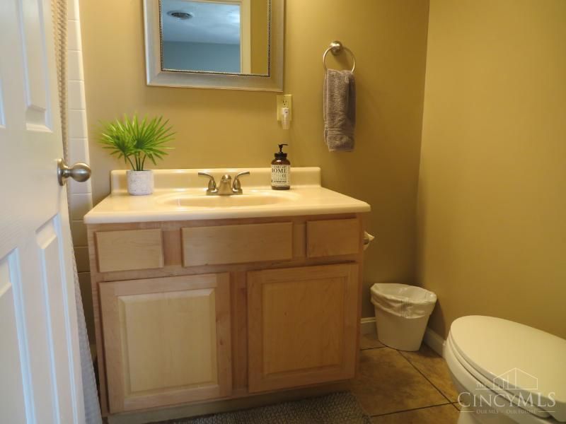 6942 Mountain View Drive, Paint Twp, OH 45133 Photo 21