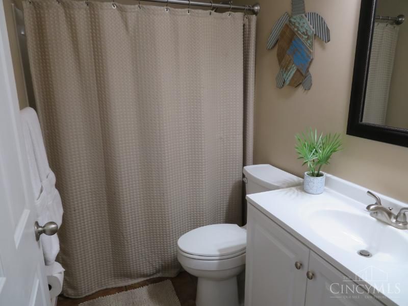 6942 Mountain View Drive, Paint Twp, OH 45133 Photo 26