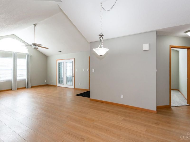 2133 Willow Run Circle, Mad River Twp, OH 45323 Photo 16