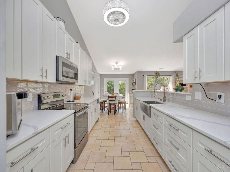 320 Wellington Court, Monroe, OH 45050 Photo 11