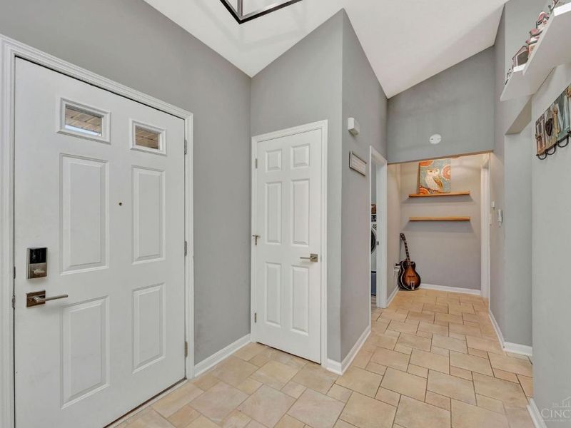 320 Wellington Court, Monroe, OH 45050 Photo 3