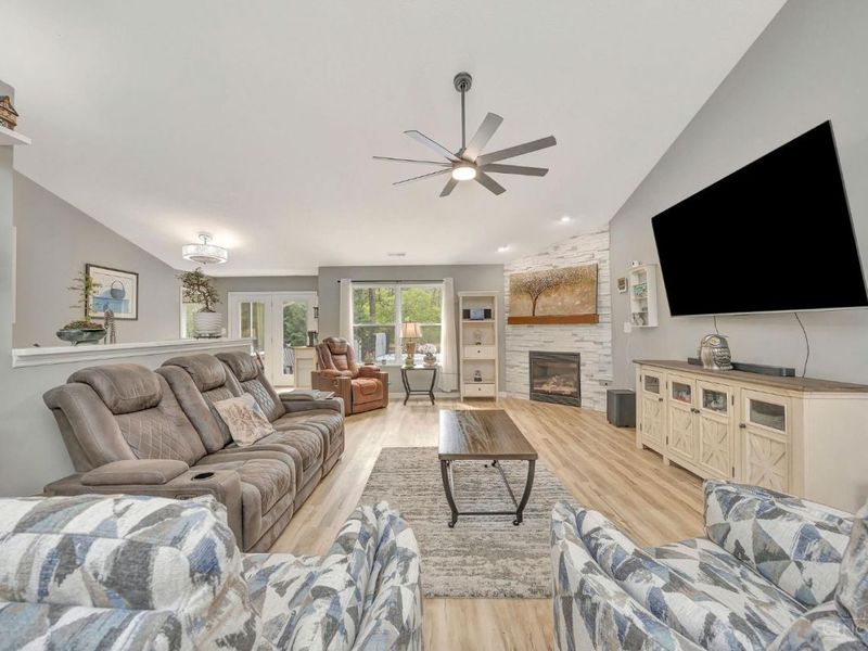 320 Wellington Court, Monroe, OH 45050 Photo 6