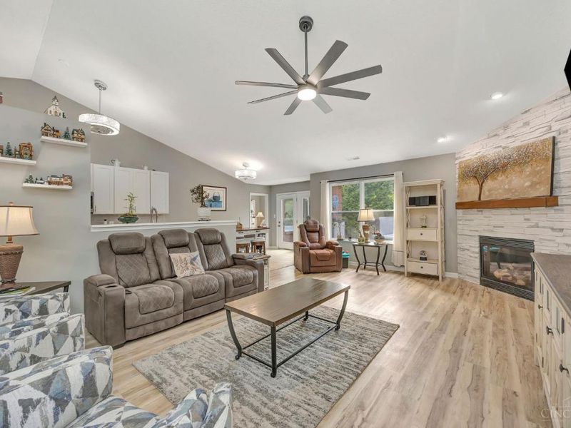 320 Wellington Court, Monroe, OH 45050 Photo 7