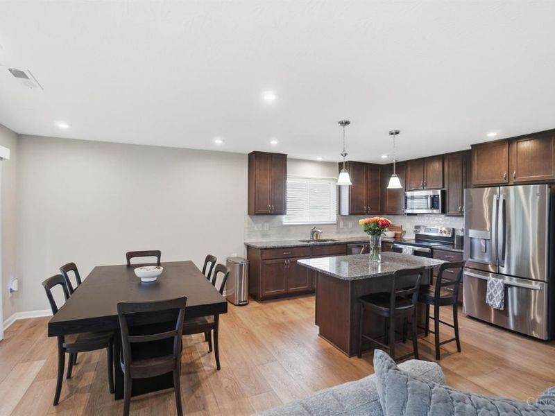 5797 Montrose Court, Hamilton Twp, OH 45152 Photo 3