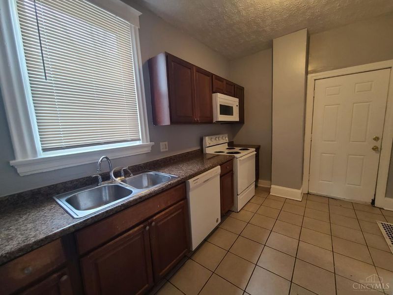 412 Elberon Avenue, Cincinnati, OH 45205 Photo 10