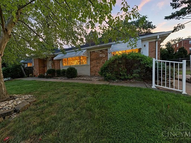 6955 Carroll Avenue, Sycamore Township, OH 45236 Photo 2