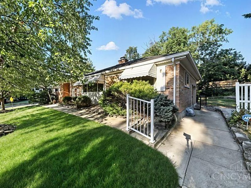 6955 Carroll Avenue, Sycamore Township, OH 45236 Photo 4