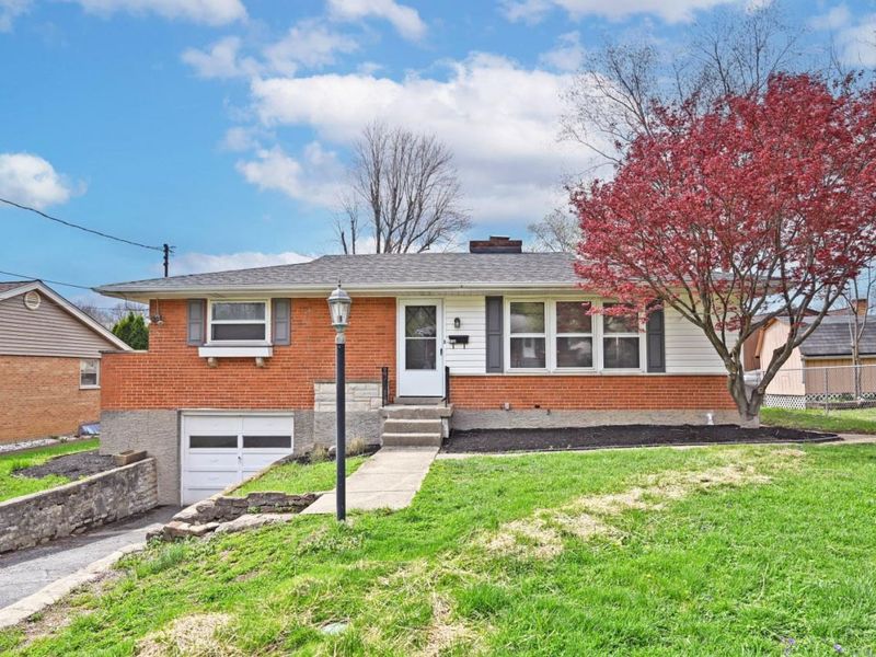 117 Waxwing Drive, Reading, OH 45215 Photo 2