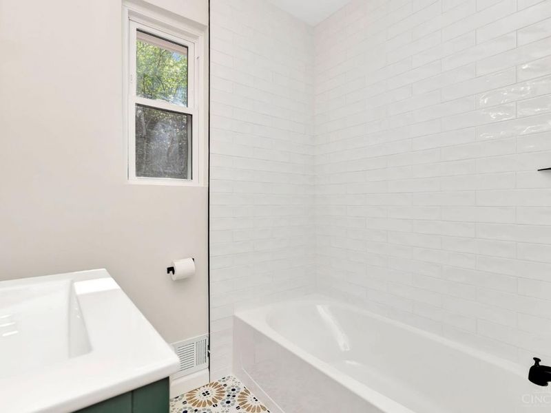 610 Fairbanks Avenue, Cincinnati, OH 45205 Photo 18