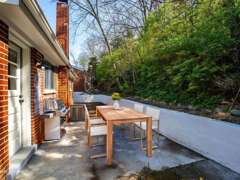 610 Fairbanks Avenue, Cincinnati, OH 45205 Photo 37